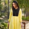 Stilvolles persisches Manto-Modell „Ilia“ – moderne Eleganz mit traditionellem Flair