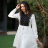Stilvolles persisches Manto-Modell „Ilia“ – moderne Eleganz mit traditionellem Flair
