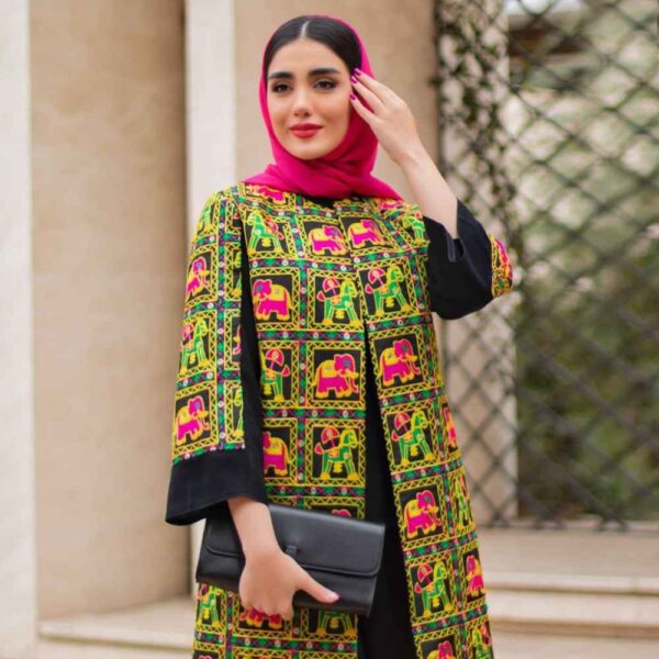 Persischer bestickter Mantel im Suzani-Stil