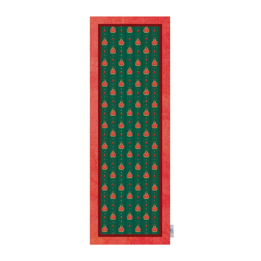 Persische Eleganz Samt Tischläufer Modell Yalda