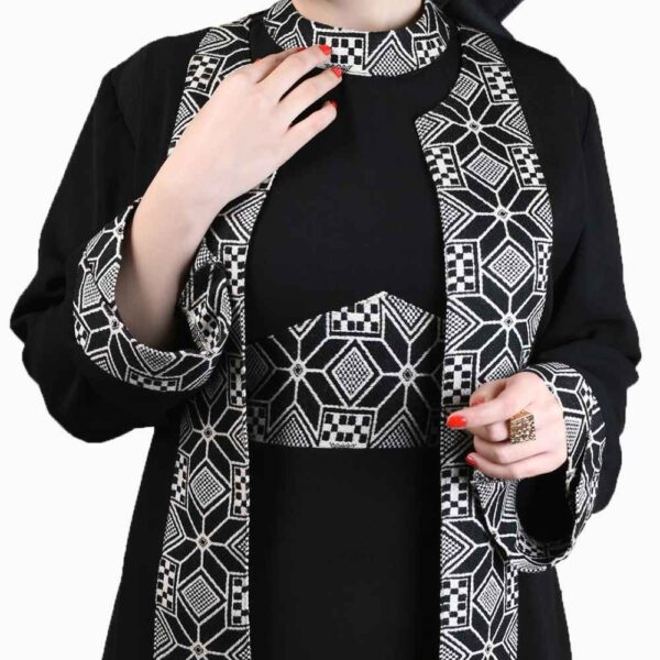 Elegante Abaya für Muslimische Frauen mit Schwarzem Weichem Stoff