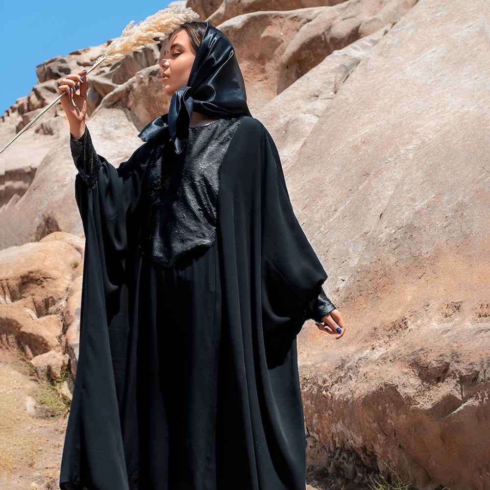 Elegante Schmetterlings-Abaya für Frauen – Weicher Stoff & Einzigartiges Design