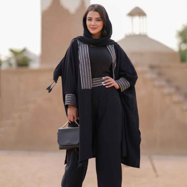 Persisches Manto- und Hosen-Set – Modell „Asra“: Klassisches Design trifft auf zeitgemäßen Chic