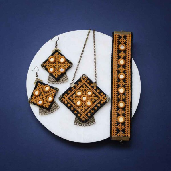 Persisches gesticktes Halsketten-, Armband- & Ohrring-Set Modell Ayneh Kari