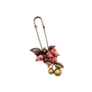 Safety Pin Brooch Cherry Design – Süßes und trendiges Accessoire