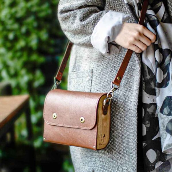 Luxuriöse handgefertigte Leder-Umhängetasche – Sedar Design