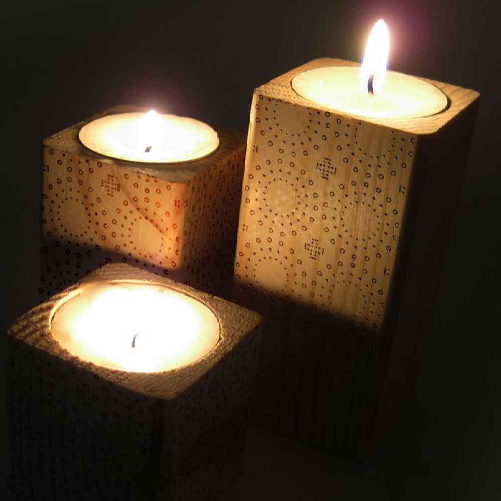 Massiver Holz-Würfel-Teelichthalter Set aus 3 / Deco