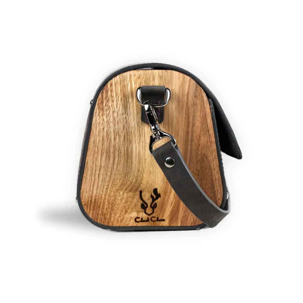 Luxuriöse handgefertigte Leder-Umhängetasche – Petos Modell