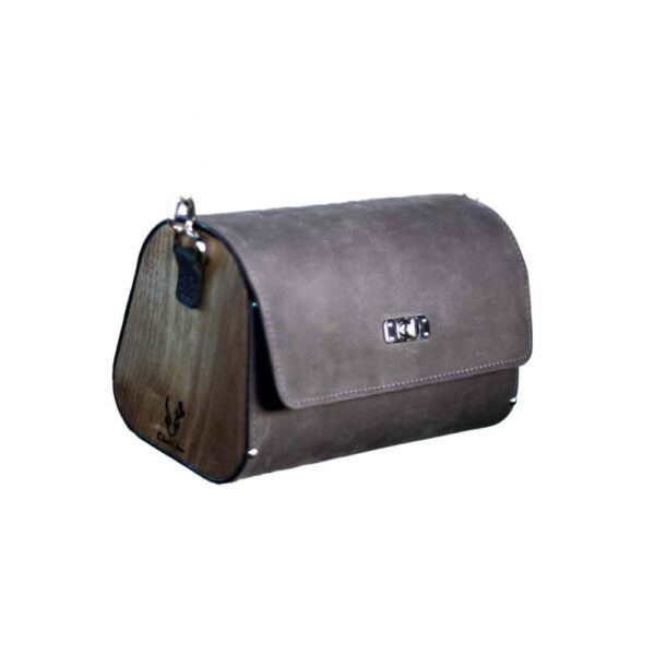 Luxuriöse handgefertigte Leder-Umhängetasche – Petos Modell