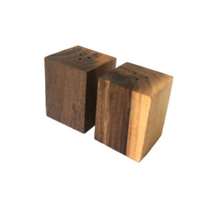 Set aus Holz Salz- und Pfefferstreuern Mina