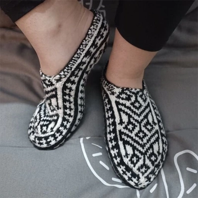 Gestrickte Socken – Online bestellen