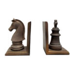 Schach-Design Buchstütze aus Polyester-Skulptur – ideal für Spielzimmer