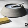 Moderner minimalistischer Zement-Aschenbecher