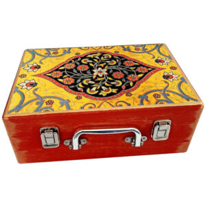 Holzbox zum Verschenken mit persisch inspiriertem Muster Fliese