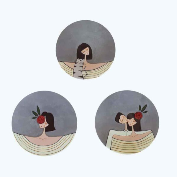 Dreiteiliges handbemaltes Keramik-Dekorations-Teller-Set „Liebesbildnis“