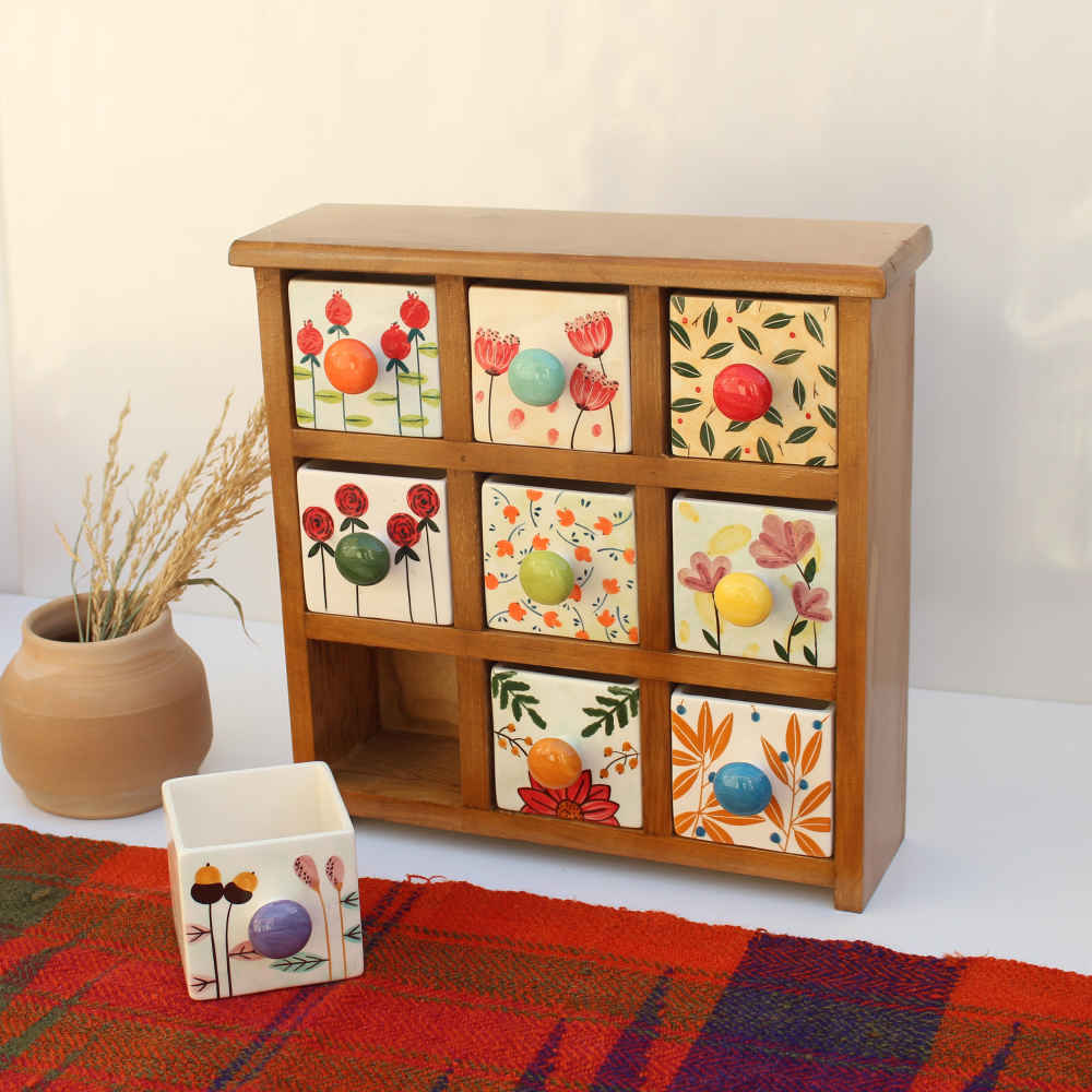 Handgefertigte Kommode mit 9 Keramikschubladen und Holzkasten – Blumendesign