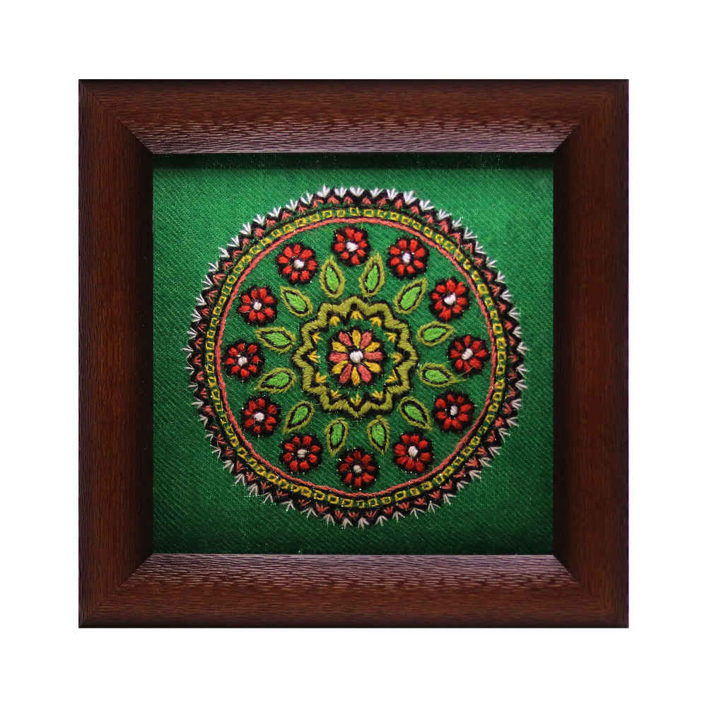 Persische Bestickte Wandteppich-Wanddekoration – Florale Paria Textilkunst