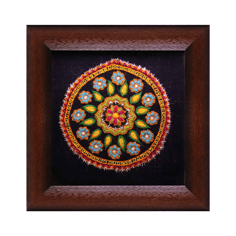Persische Bestickte Wandteppich-Wanddekoration – Florale Stern Textilkunst