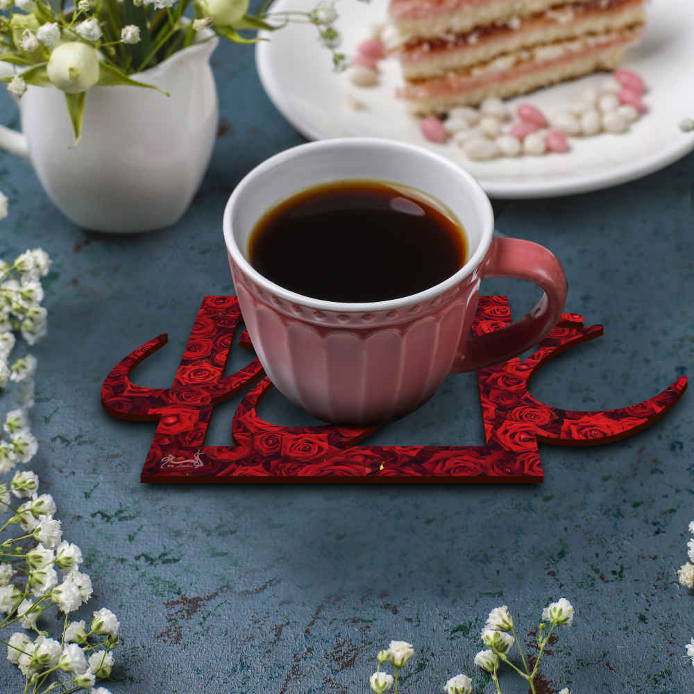 Set aus Untersetzern mit persisch inspiriertem Kalligrafie-Design Eshgh