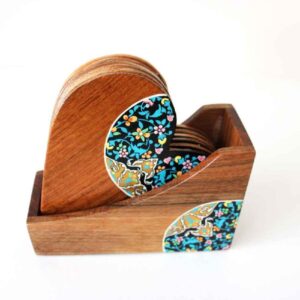 Set aus Untersetzern & Halter mit persisch inspiriertem künstlerischen Design Herzform