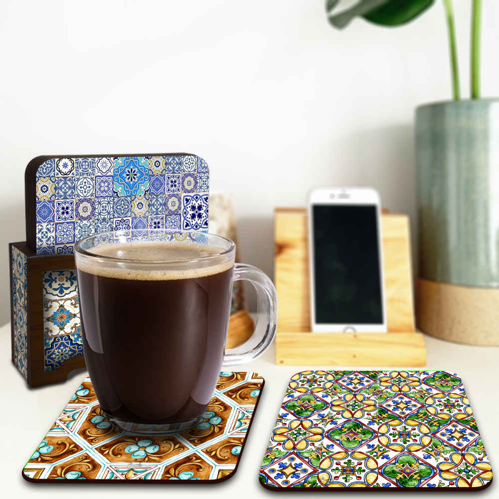 Set aus Untersetzern & Halter mit persisch inspiriertem künstlerischen Design Rahil
