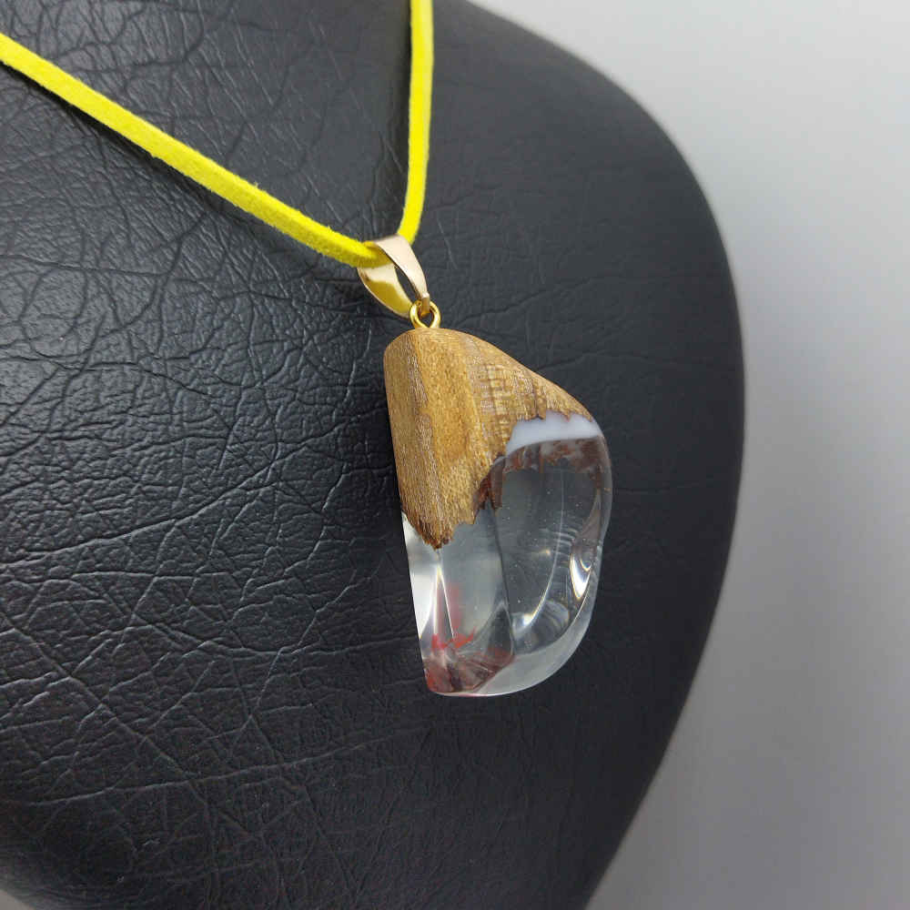 Holz- & Harz-Halskette, handgefertigt, künstlerisch, auffälliger Stil Leili