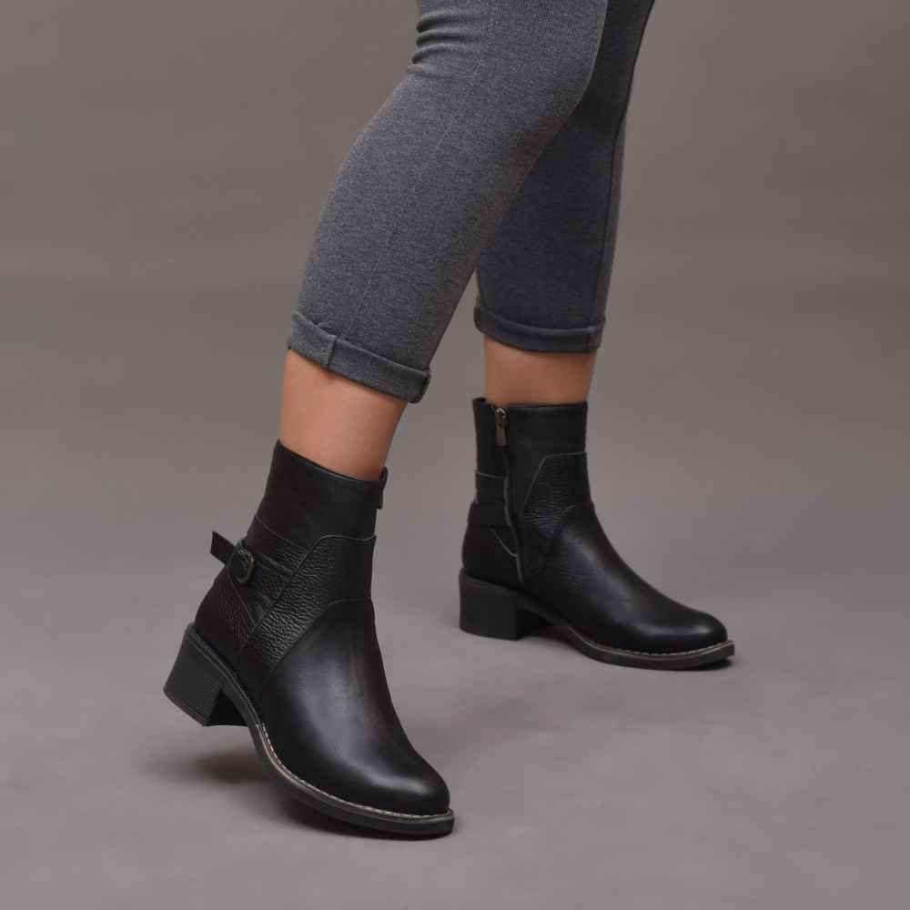 Lederstiefeletten für Frauen – Modell A254