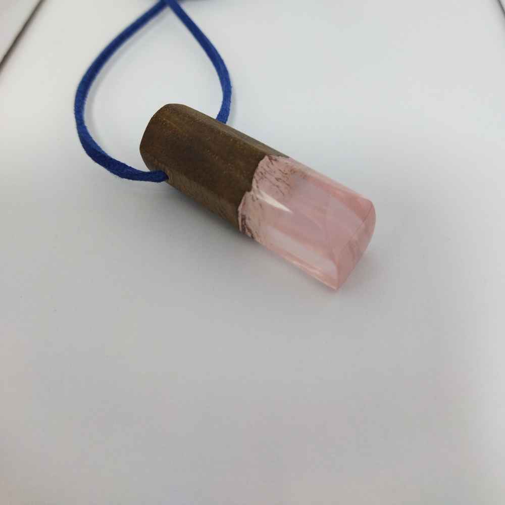 Holz- & Harz-Halskette, handgefertigt, künstlerisch, auffälliger Stil Schnee