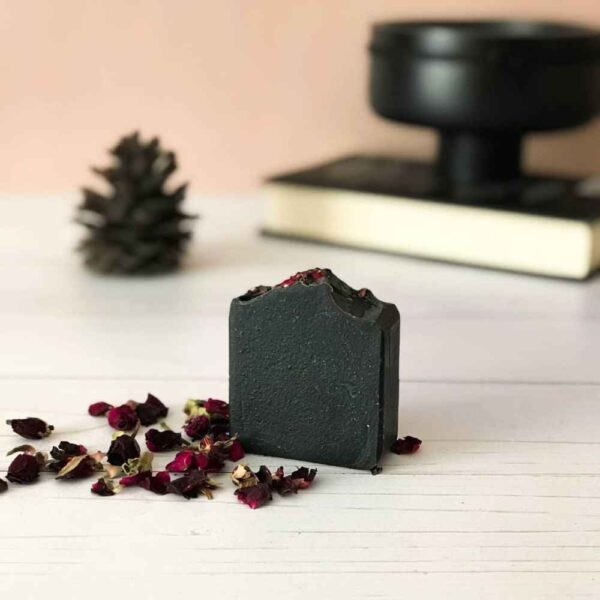 Natürliche schwarze Reinigungsseife für fettige Haut (x6)