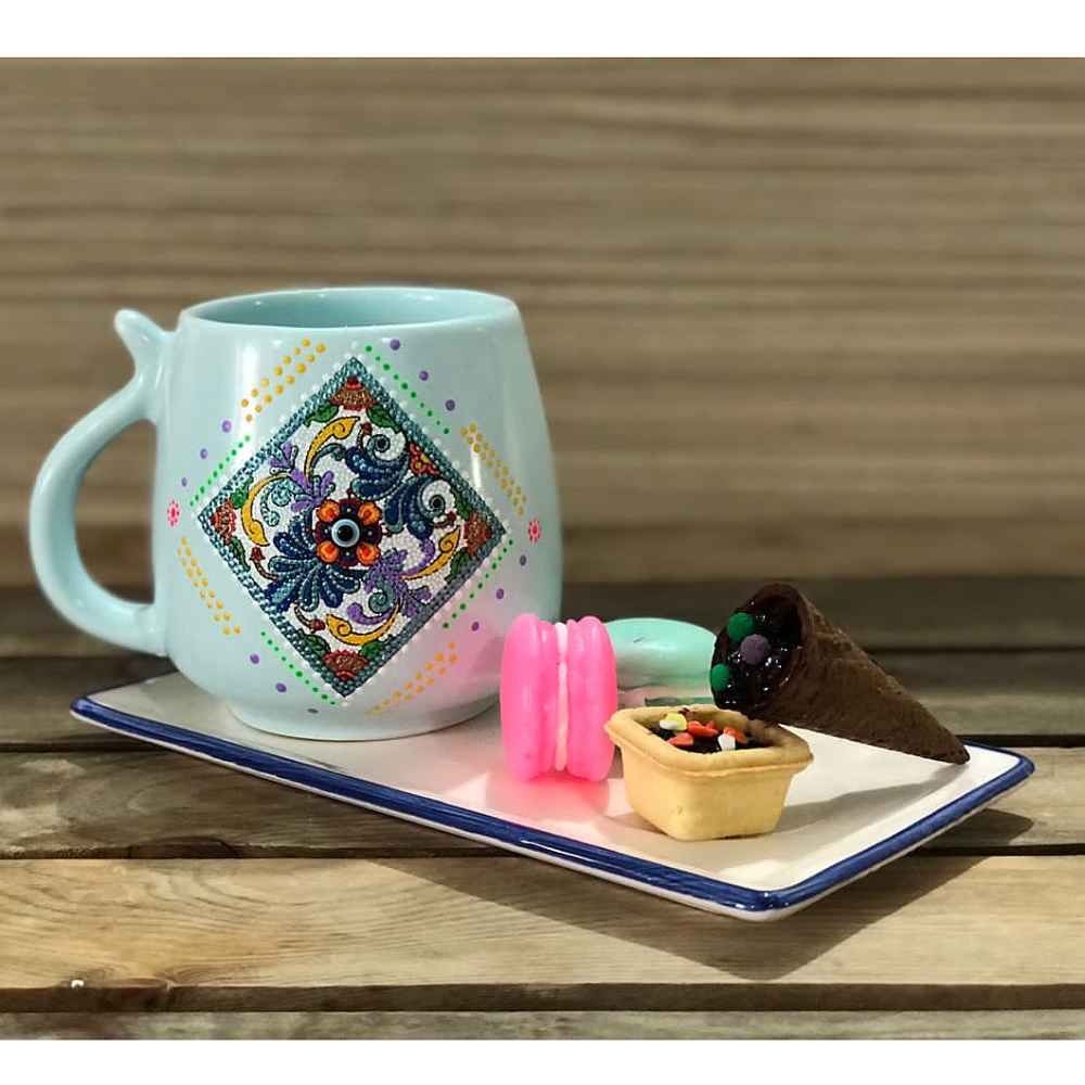 Künstlerische handgefertigte Keramiktasse – Punktmuster, Romina Modell