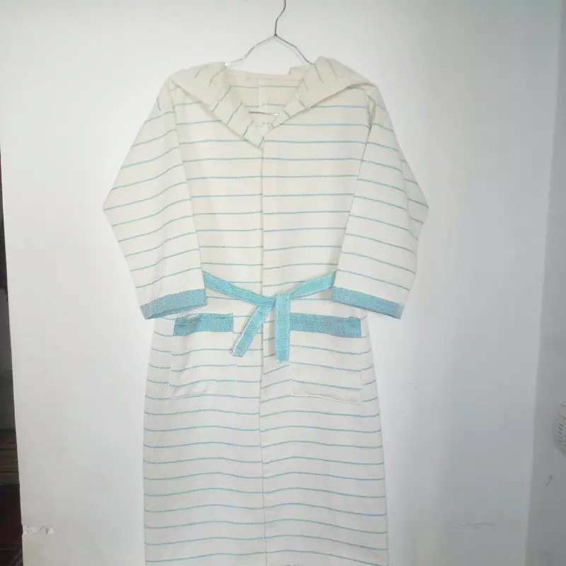 Handgefertigter Persischer Bademantel Reine Eleganz & Komfort