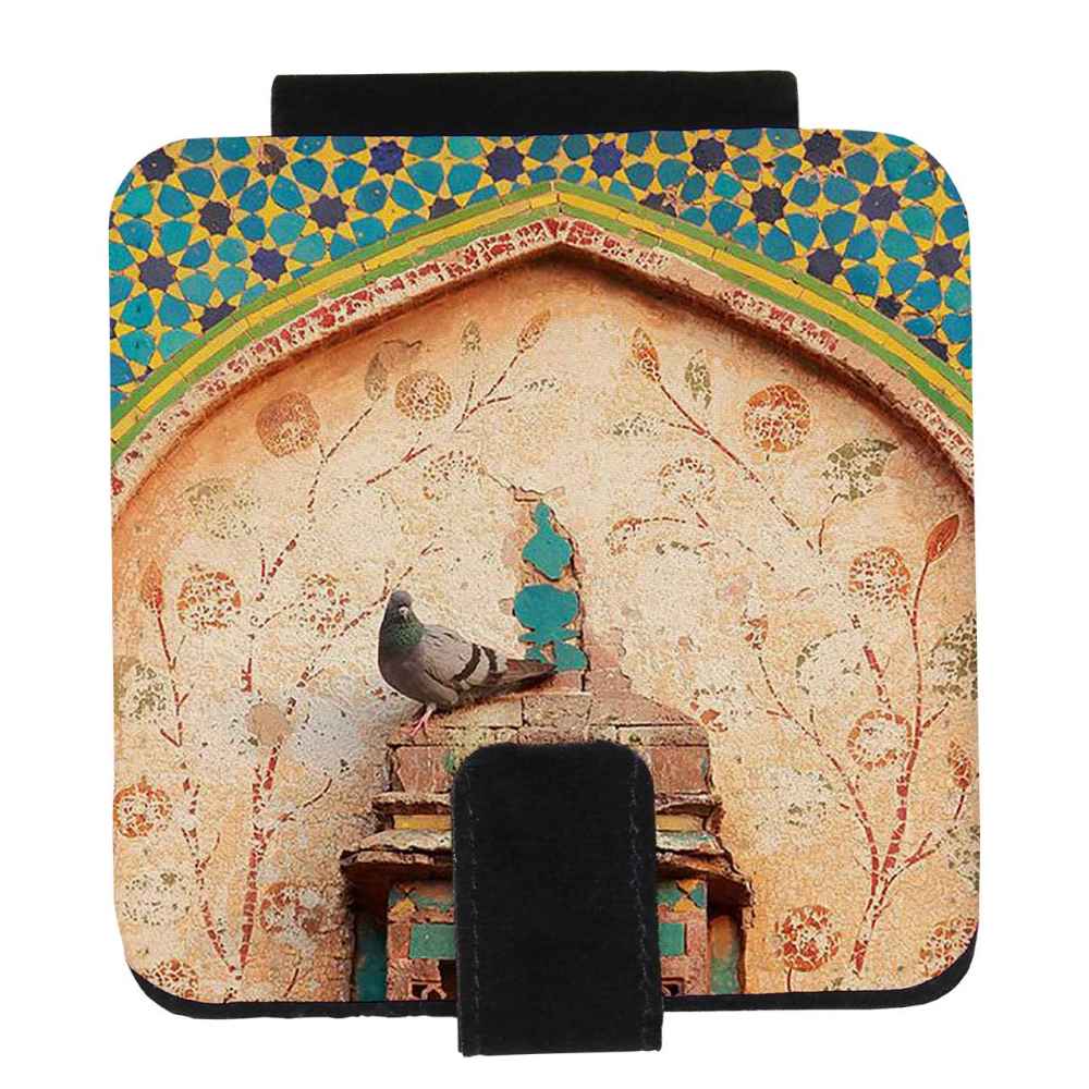 Taschenspiegel mit persisch inspiriertem Carnila-Design
