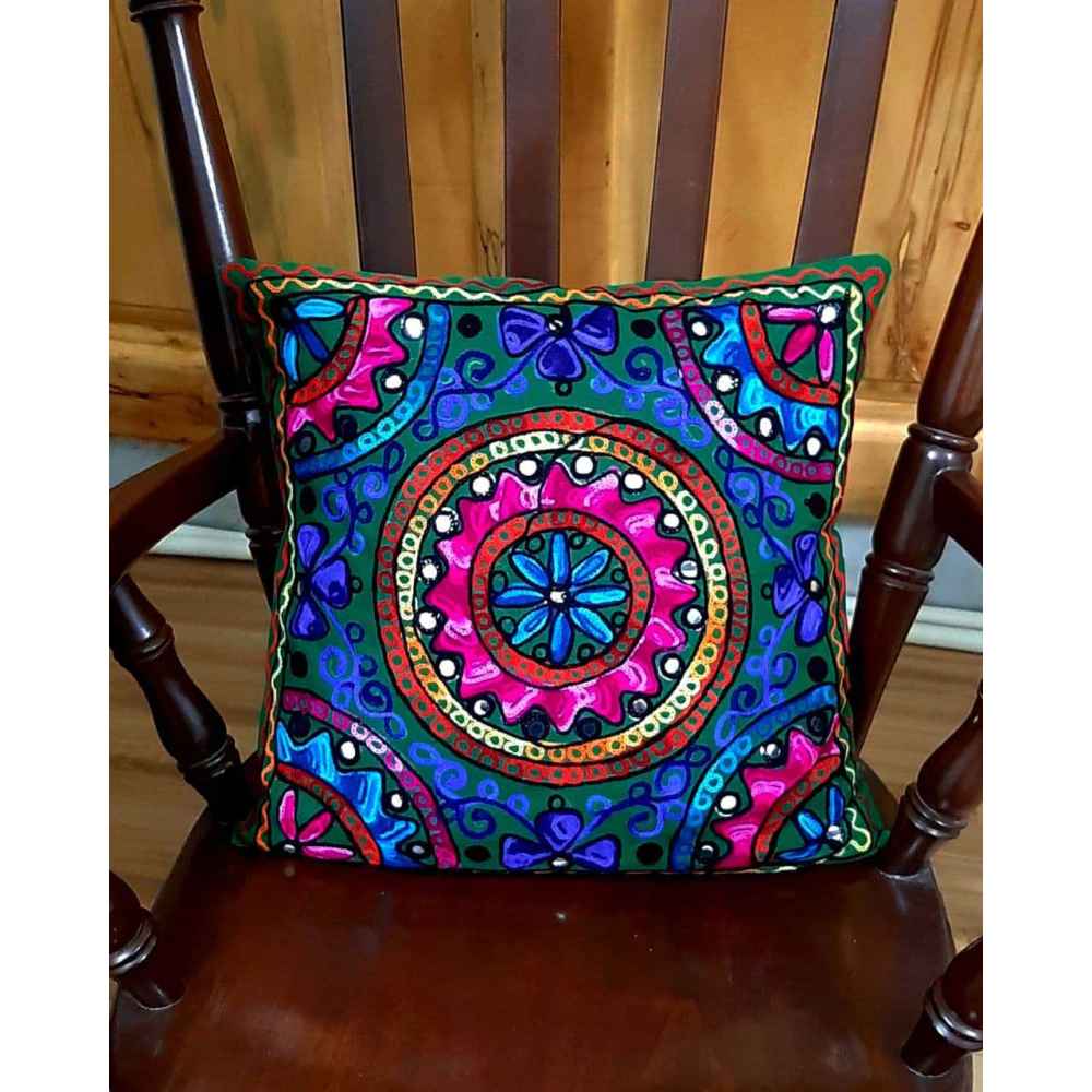 Bestickter Kissenbezug – Mona Suzani-Design