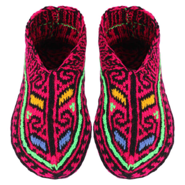 Aserbaidschanische Häkelslippers für Damen aus Acrylfaser, gestrickt Modell Ayta