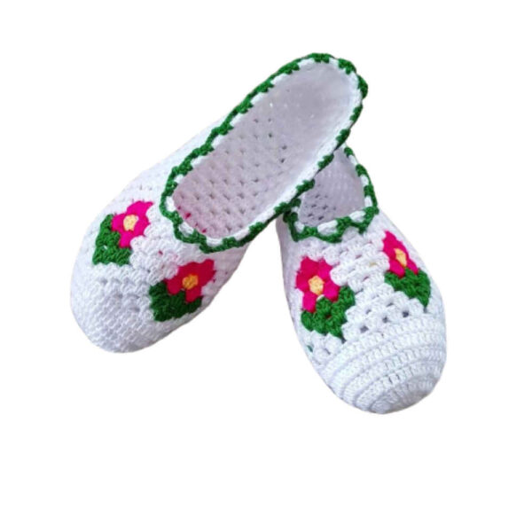 Häkelslippers für Damen aus Baumwolle, gestrickt Modell Helma