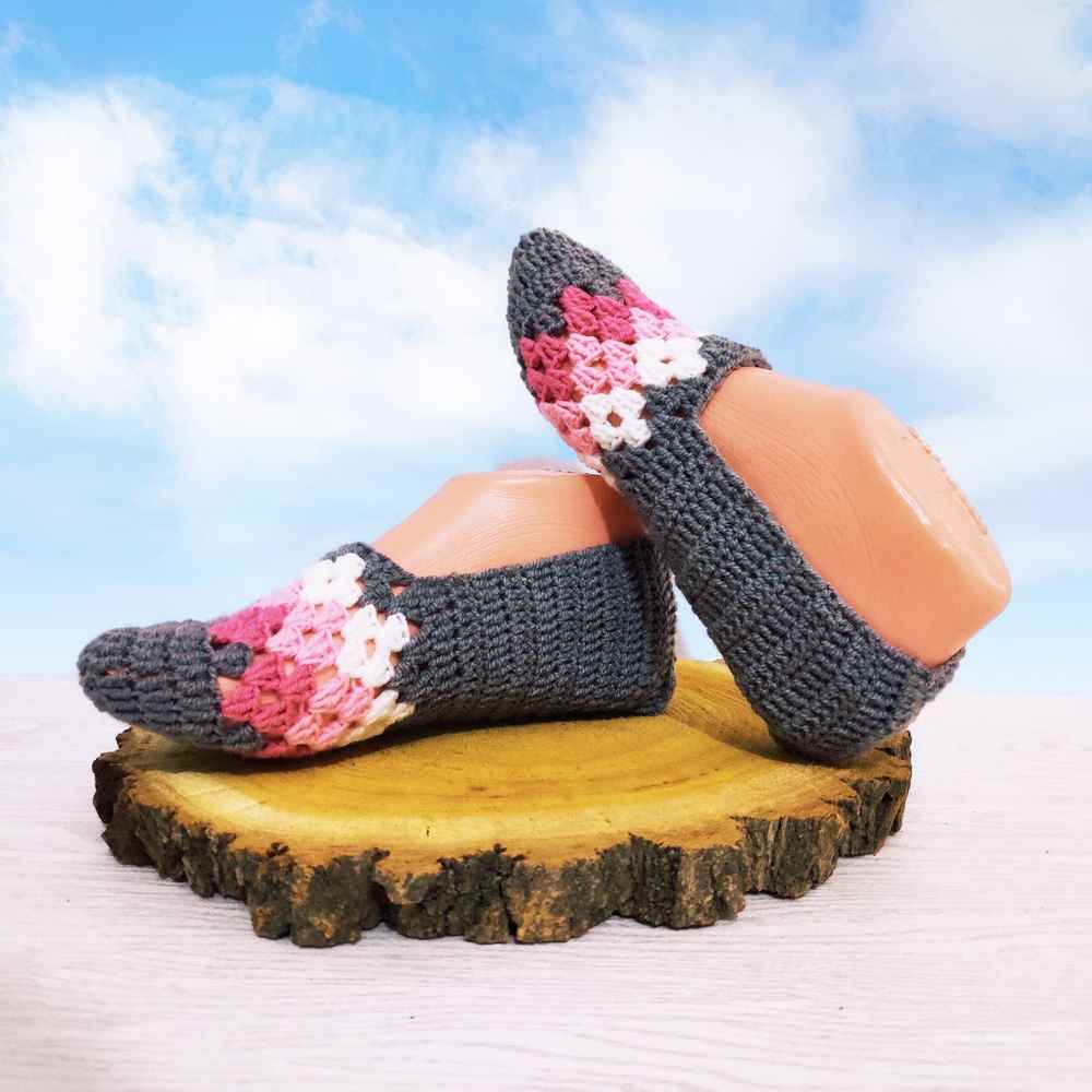 Häkelslippers für Damen aus Baumwolle, gestrickt Modell Rosa
