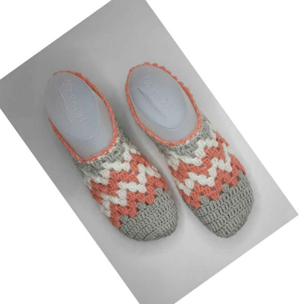 Häkelslippers für Damen aus Wolle, gestrickt Modell Tanaz