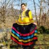 Traditionelles Gilaki-Kostümset für persische Mädchen