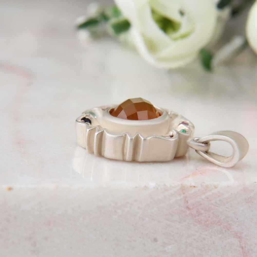 Persischer Silberanhänger im klassischen Stil mit jemenitischem Aqeeq-Edelstein Sarvin