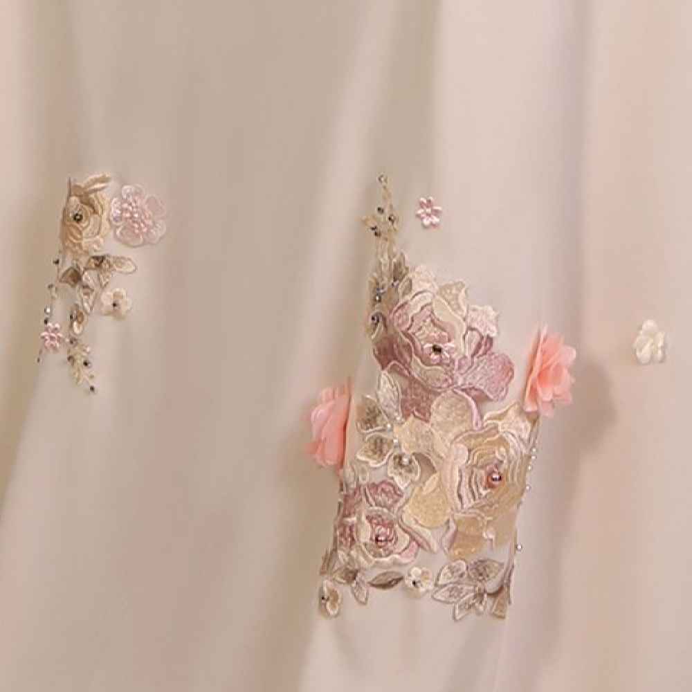 Hochzeits-Chador-Modell der iranischen Braut Ameneh