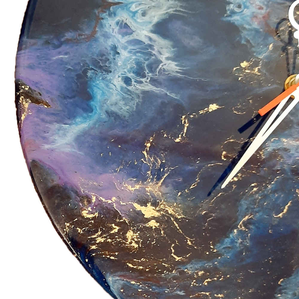 Handgefertigte Harz-Wanduhr – Abstrakter Stil Arad