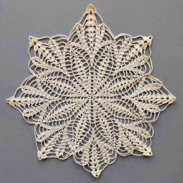 Häkelgefertigte Handgestrickte Tischdecke Modell Dooneh