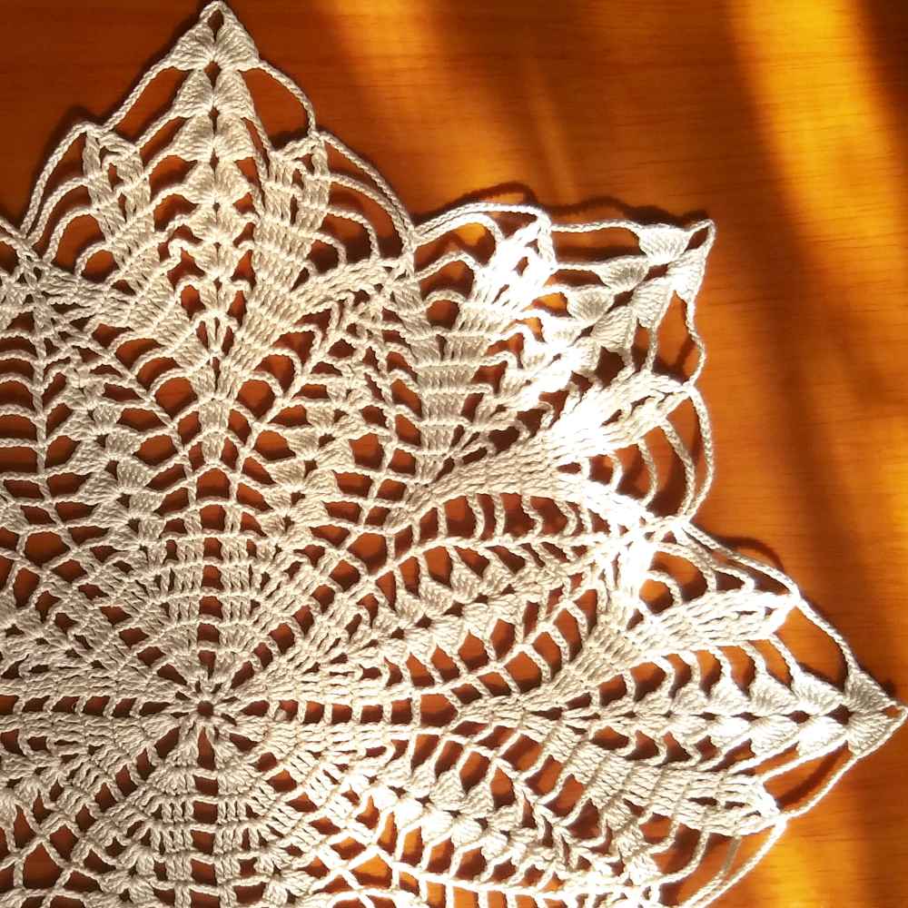 Häkelgefertigte Handgestrickte Tischdecke Modell Dooneh