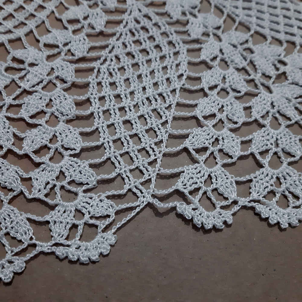 Häkelgefertigte Handgestrickte Tischdecke Modell Ordibehesht