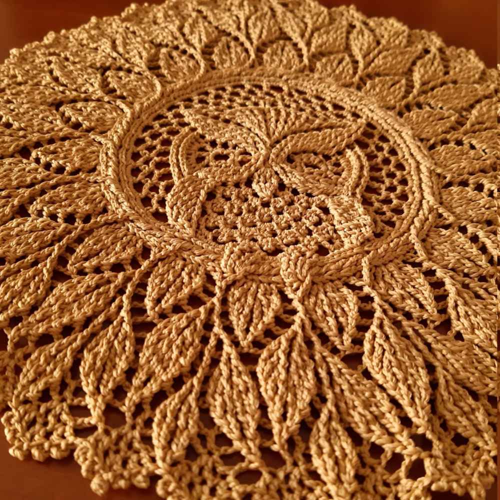 Häkelgefertigte Handgestrickte Tischdecke Modell Owl