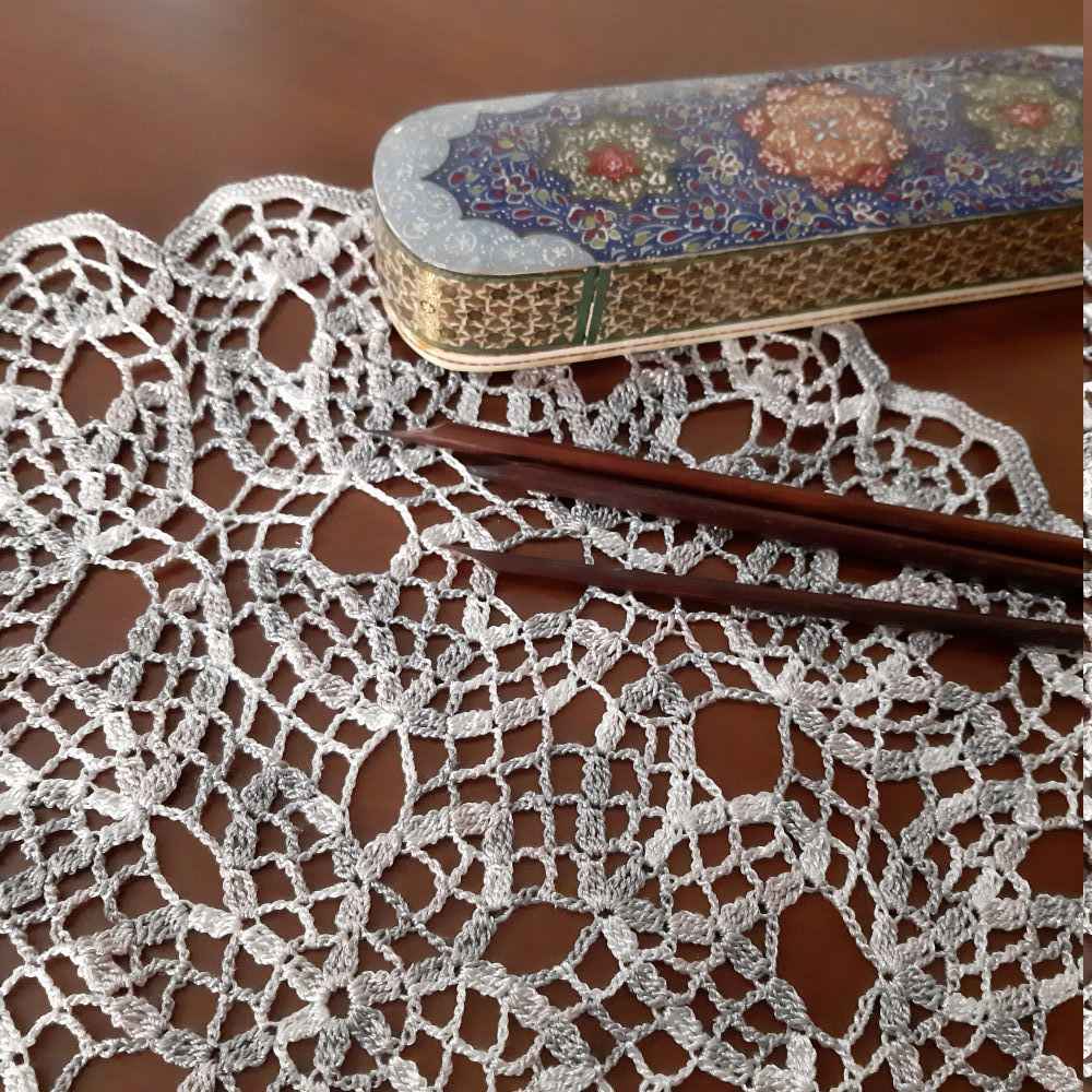 Häkelgefertigte Handgestrickte Tischdecke Modell Ronak