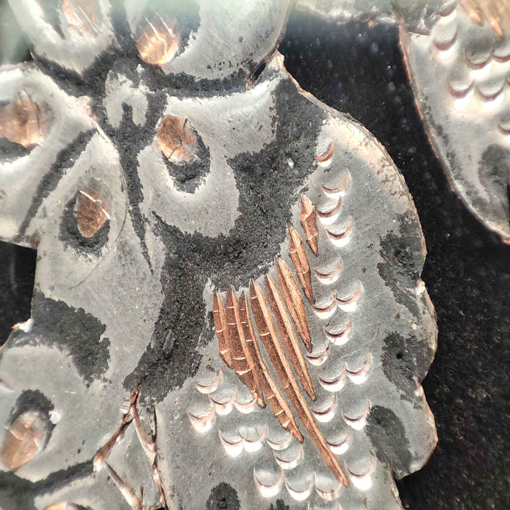 Dekoratives Kupfertablett, handgraviert mit persischem Kunsthandwerk und Paisley-Design