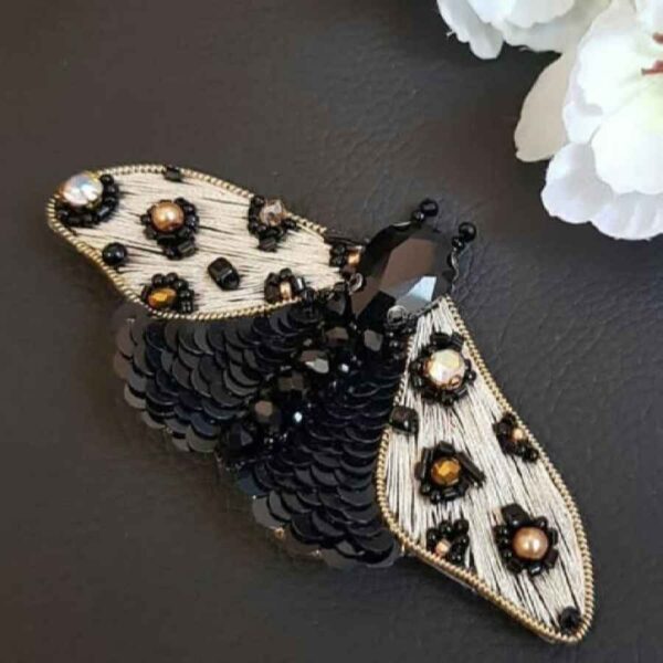 Handgefertigte Feminine Perlen-Broschen-Nadel – Schmetterlings-Design