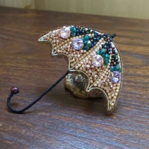 Feminine Handgefertigte Perlen-Broschen-Nadel – Regenschirm-Design