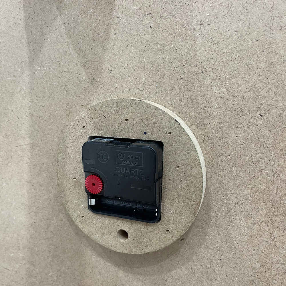 Handgefertigte Harz-Wanduhr – Abstrakter Stil Strand